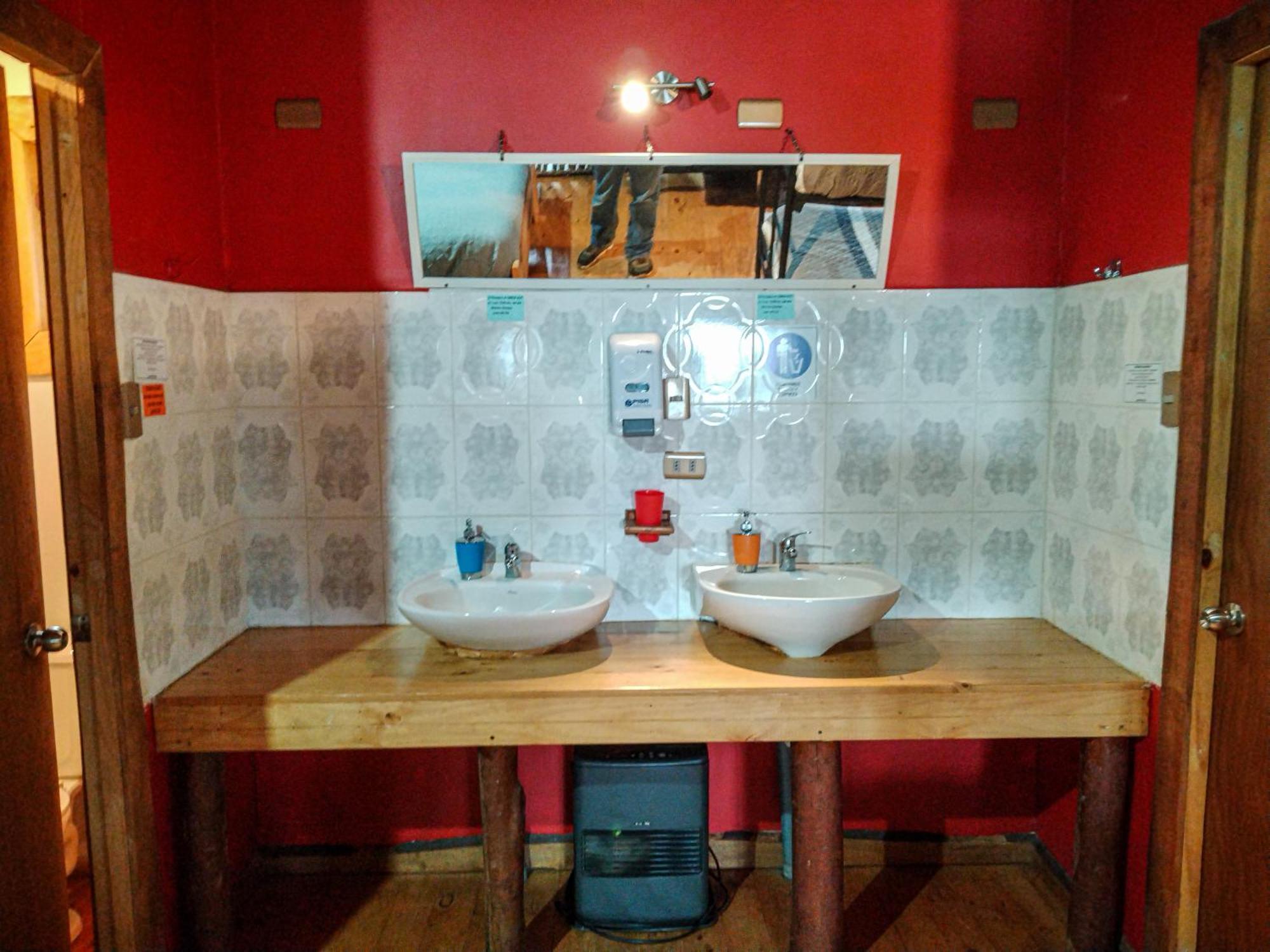 Cucao Hostal & Cabanas Luna Del Sur מראה חיצוני תמונה